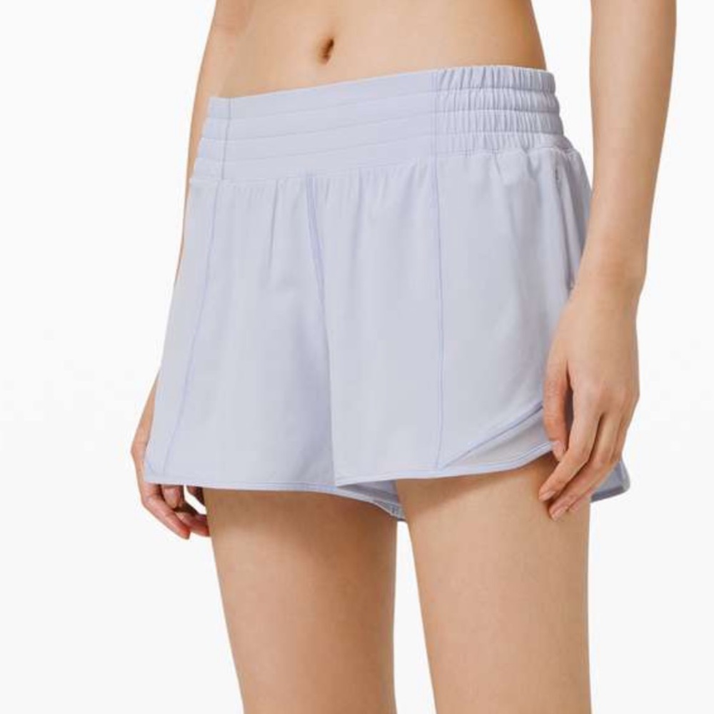 Lululemon 🍋 Hotty Hot Short High-Rise Long 4" Inseam Size 6